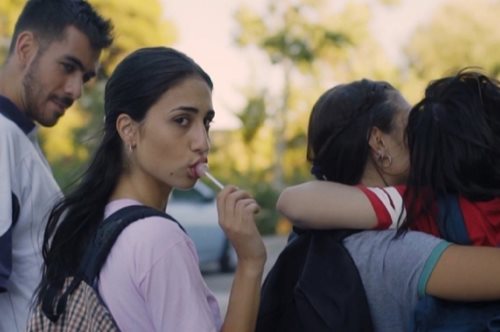 Το τραγούδι για το οποίο μιλάει αυτή τη στιγμή όλη η πόλη είναι ό,τι πιο κολλητικό θα ακούσεις 