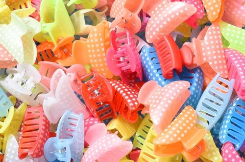 Η άνοδος και η πτώση του πιο αντι-σέξι αξεσουάρ μαλλιών. Αν το κλάμερ είχε φωνή