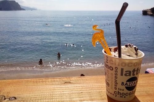 Αυτό είναι το πρώτο ελληνικό νησί που λέει «όχι» στο πλαστικό καλαμάκι