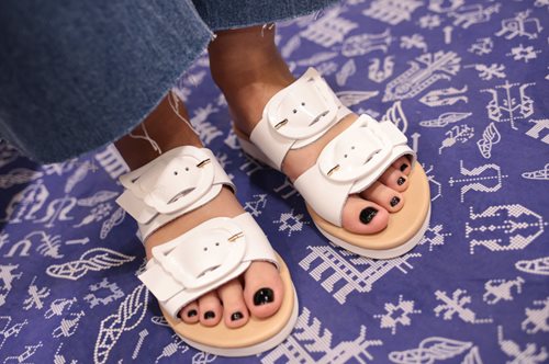 Τα υποδήματα των Ολύμπιων: Τα Ancient Greek Sandals υπόσχονται ένα θεϊκό καλοκαίρι