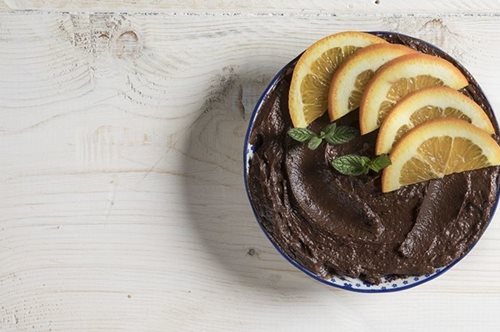 Φτιάξε μους σοκολάτας ψυγείου χωρίς ζάχαρη με την απόλυτη υπερτροφή στην οποία είμαστε εθισμένοι