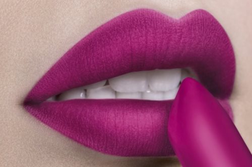 Κραγιόν: Λάθη που κάνετε όταν το φοράτε και θα αφαιρέσουν πόντους από την τελική εικόνα σας 