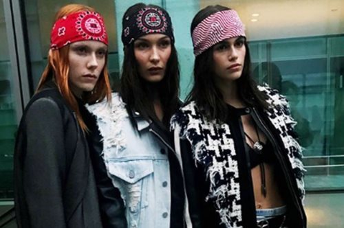 Αυτός είναι ο λόγος που το fashion κοινό της Νέας Υόρκης ανέβηκε σε μια ταράτσα του Μανχάταν