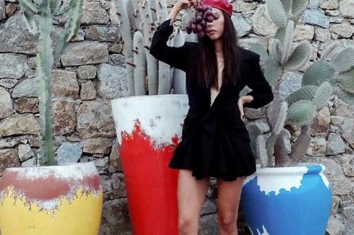 Διαχρονική λατρεία: Φοράω αυτό το παρεξηγημένο κόσμημα, κάθε καλοκαίρι, από τότε που ήμουν 7 ετών 