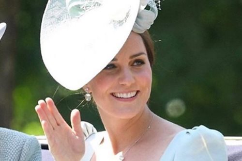 Το έκανε ξανά: H Κέιτ Μίντλετον εμφανίστηκε με chic φόρεμα Zara 