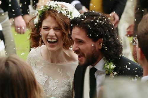 Rose Leslie- Kit Harington: Ο παραδοσιακός γάμος τους σε κάστρο και το υπέροχο νυφικό