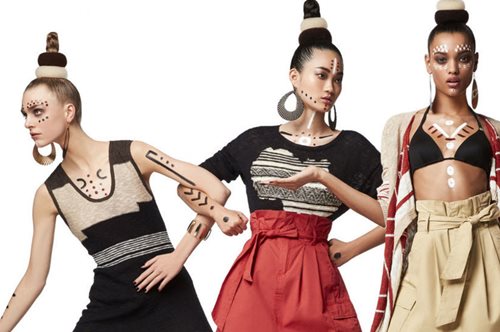 H Benetton μόλις κυκλοφόρησε μία σειρά από συλλεκτικά αξεσουάρ που θα αλλάξουν την εικόνα σου 