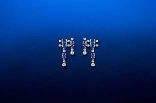 Τα ελληνικά κοσμήματα στο μπλε των Κυκλάδων που κάνουν την καρδιά σου να χτυπάει δυνατά