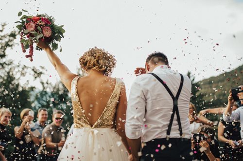 Παντρεύεσαι; Πώς θα καταλάβεις ότι δε θα χωρίσεις, σύμφωνα με γνωστό Βρετανό δικηγόρο;