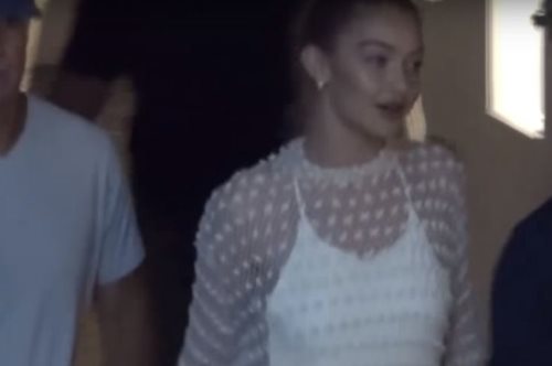 Η άκομψη χειρονομία της Τζίτζι Χαντίντ στη Μύκονο ενώ ξεσάλωνε σε κλαμπ