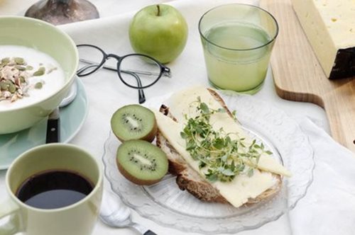 Αυτή είναι η χειρότερη ώρα να φας μεσημεριανό, αν θέλεις να αδυνατίσεις