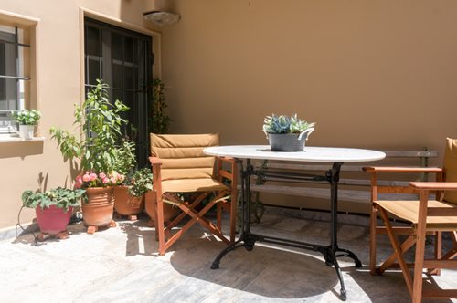 Ιταλικός αέρας: Η βίλα με την πιο «ρωμαϊκή» ταράτσα βρίσκεται στην καρδιά της Πλάκας