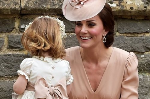 Κέιτ Μίντλετον: Ο απίστευτος λόγος που ντύνεται πάντα παρόμοια με την κόρη της