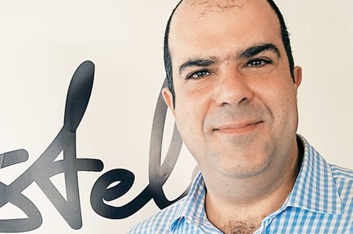 Προσφορά 100.000 ευρώ από τον Στέλιο Χατζηιωάννου για τους πληγέντες των πυρκαγιών