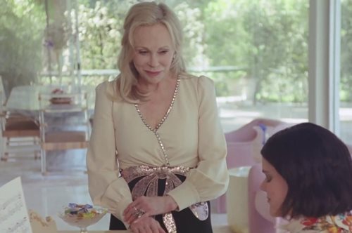 Μούσα ετών 77: Η Φέι Ντάναγουεϊ είναι το νέο πρόσωπο του οίκου Gucci