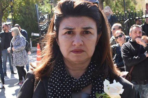 «Τα λόγια είναι περιττά».Η Άννα Κουρή μιλά για το σπίτι της που κάηκε στην Κινέτα