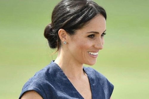 Η απόλυτη τάση στα φετινά παπούτσια που φόρεσε πρώτη η Μέγκαν 3 χρόνια πριν