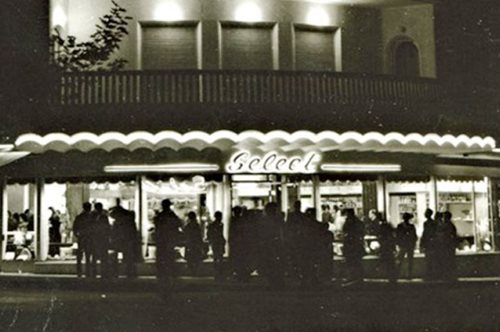 «Παλιά υπήρχαν τρία μέρη στον κόσμο· η Kυψέλη, η Eλλάδα και ο πλανήτης Γη»