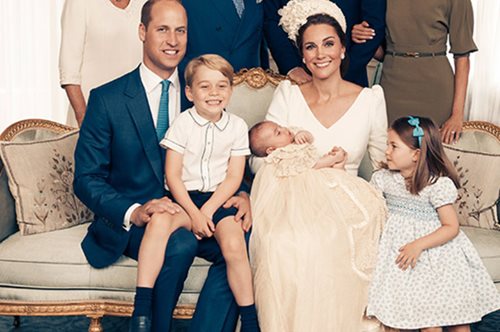 Αυτοί είναι οι λόγοι που η Κέιτ Μίντλετον ντύνει τα παιδιά της με τόσο παλιομοδίτικα ρούχα