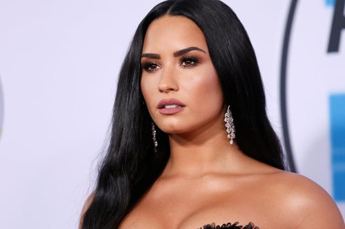 Ντέμι Λοβάτο: «Είμαι ευγνώμων που ζω μετά την υπερβολική δόση ναρκωτικών»