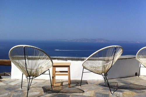 Σε αυτό το χωριό της Τήνου υπάρχει ένας μυστικός χώρος γαλήνης και ηρεμίας 