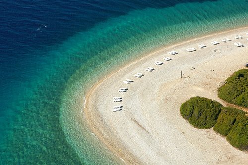 Ξέρεις πού βρίσκεται αυτή η φαντασμαγορική παραλία-σταρ της Ελλάδας; 