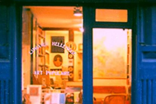 Το μοναδικό ελληνικό βιβλιοπωλείο στο Παρίσι υπάρχει εδώ και 35 χρόνια