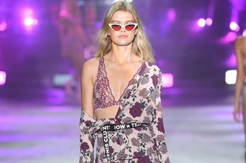 Δαντέλα, φλοράλ και 60s γραμμές: Τα εσώρουχα της φετινής σεζόν έχουν χαρακτήρα