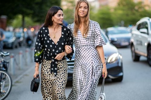 Όταν όλες φορέσουν φέτος αυτό το print, εσύ θα ξεχωρίσεις φορώντας κάτι άλλο