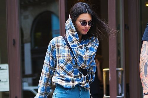 Απλή υπερβολή: Η Κένταλ Τζένερ φόρεσε τη μεγαλύτερη ζώνη που έχουμε δει ποτέ