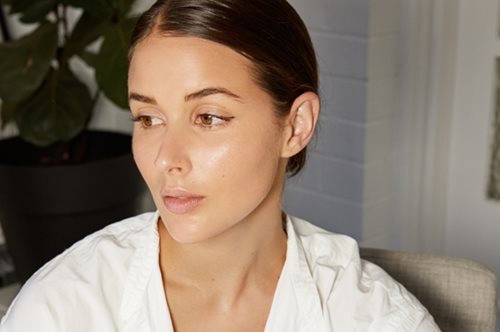 Φυσικό μπότοξ: To γαλλικό σέρουμ με λάδι που θα σώσει το δέρμα σου 