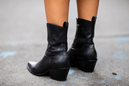 5 λόγοι που οι γυναίκες του κέντρου της Αθήνας είναι οι πιο καλοντυμένες