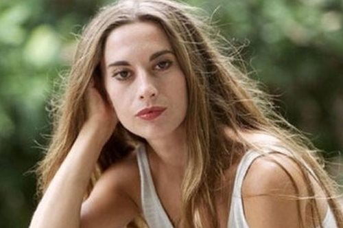 Η Βίκυ Βολιώτη με νέο λουκ μαλλιών πριν την επιστροφή του σήριαλ Λόγω Τιμής 