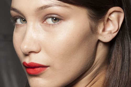 Το καλύτερο κονσίλερ που θα βάλεις ποτέ, δεν είναι καν κονσίλερ