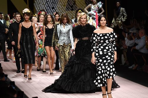 Στο σόου των Dolce & Gabanna, τα ωραιότερα μοντέλα ήταν πάνω από 40 χρονών