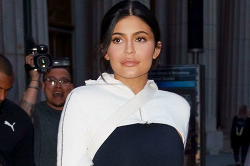 H Kάιλι Τζένερ τόλμησε πρώτη το χρώμα μαλλιών που έδειξαν όλοι οι σχεδιαστές