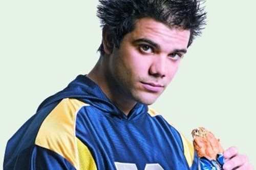 Παναγιώτης Καρμάτης: Ο Μπίλι από τα Μαύρα Μεσάνυχτα επέστρεψε στην TV αδύνατος και ανανεωμένος