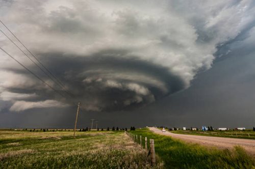 Ποια είναι η διαφορά ανάμεσα σε τυφώνα και κυκλώνα;