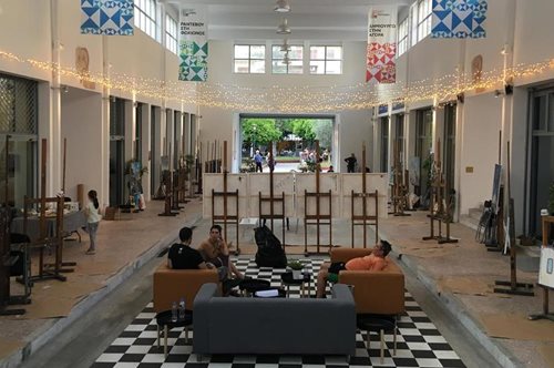 Ζωντανεύει η Δημοτική Αγορά Κυψέλης: Shopping, φαγητό, γκαλερί και βοήθεια σε όσους έχουν ανάγκη