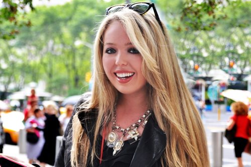 Η μικρή κόρη του Donald Trump περπάτησε στην πασαρέλα στην Εβδομάδα Μόδας της Νέας Υόρκης 