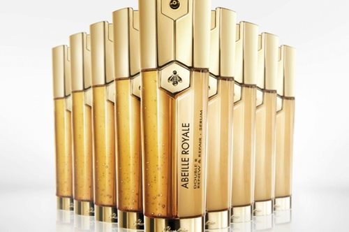 Ο Οίκος Guerlain αποκαλύπτει τον νέο ορό  αντιγήρανσης και αναδόμησης 