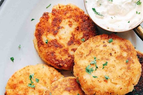 Πατατομπιφτέκια ξεροψημένα απ' έξω και μαλακά μέσα: Αντικατάσταση του κρέατος 