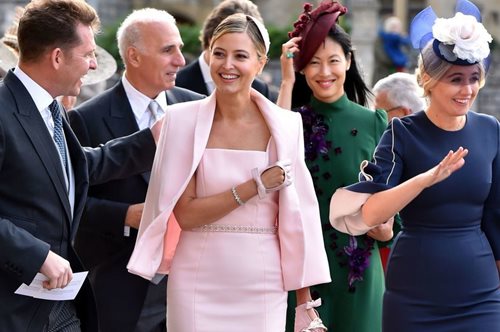 Δεν χρειάζεται να δεις καμία άλλη: Βρήκαμε την πιο καλοντυμένη καλεσμένη του βασιλικού γάμου