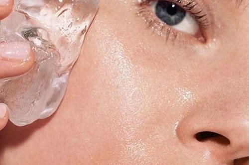 Κάθε βράδυ: Το πανεύκολο κόλπο με παγάκια για να ξυπνάς με λαμπερό δέρμα