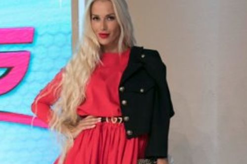 Μιλάει μονίμως για αυτόν: Ποιος είναι ο μυστηριώδης σύζυγος της playmate Βικτώριας Καρύδα