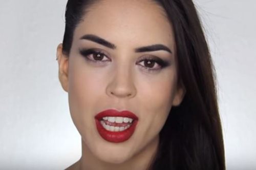 Η Ελληνίδα make up artist που ζει στο Λονδίνο έχει κάτι να σας πει για τις ψεύτικες βλεφαρίδες 