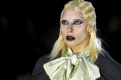Η Lady Gaga σε ρόλο μοντέλου στην Εβδομάδα Μόδας της Νέας Υόρκης