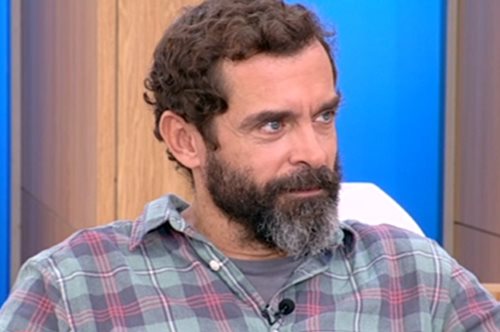 Κωνσταντίνος Μαρκουλάκης: Η προσωπική εξομολόγηση και η αλήθεια για την επιστροφή του «Λόγω Τιμής»