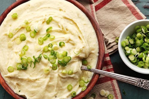 Βελούδινος, ανάλαφρος & πεντανόστιμος πουρές πατάτας χωρίς γάλα και βούτυρο + ένα μυστικό συστατικό