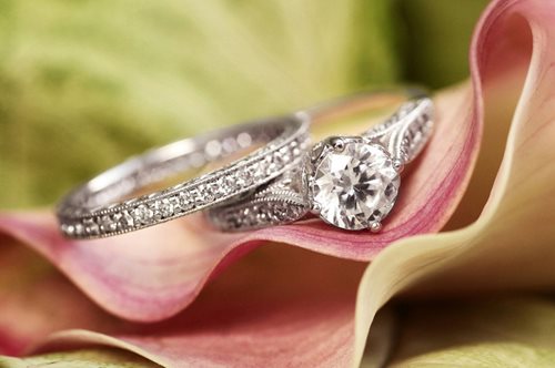 Ένα site σάς βοηθά να πουλήσετε το δαχτυλίδι του - αποτυχημένου - αρραβώνα σας 